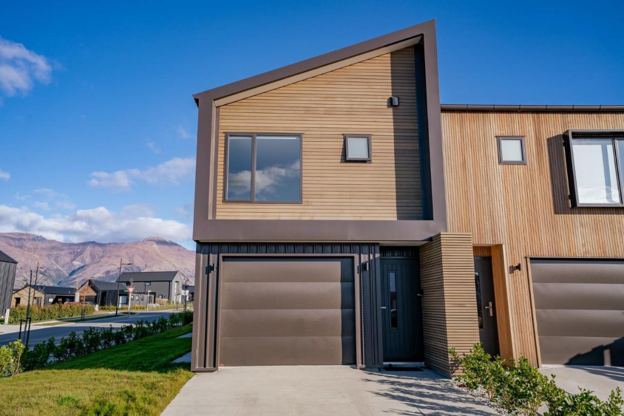 Wanaka Wonder - Wanaka Holiday Home Exterior photo
