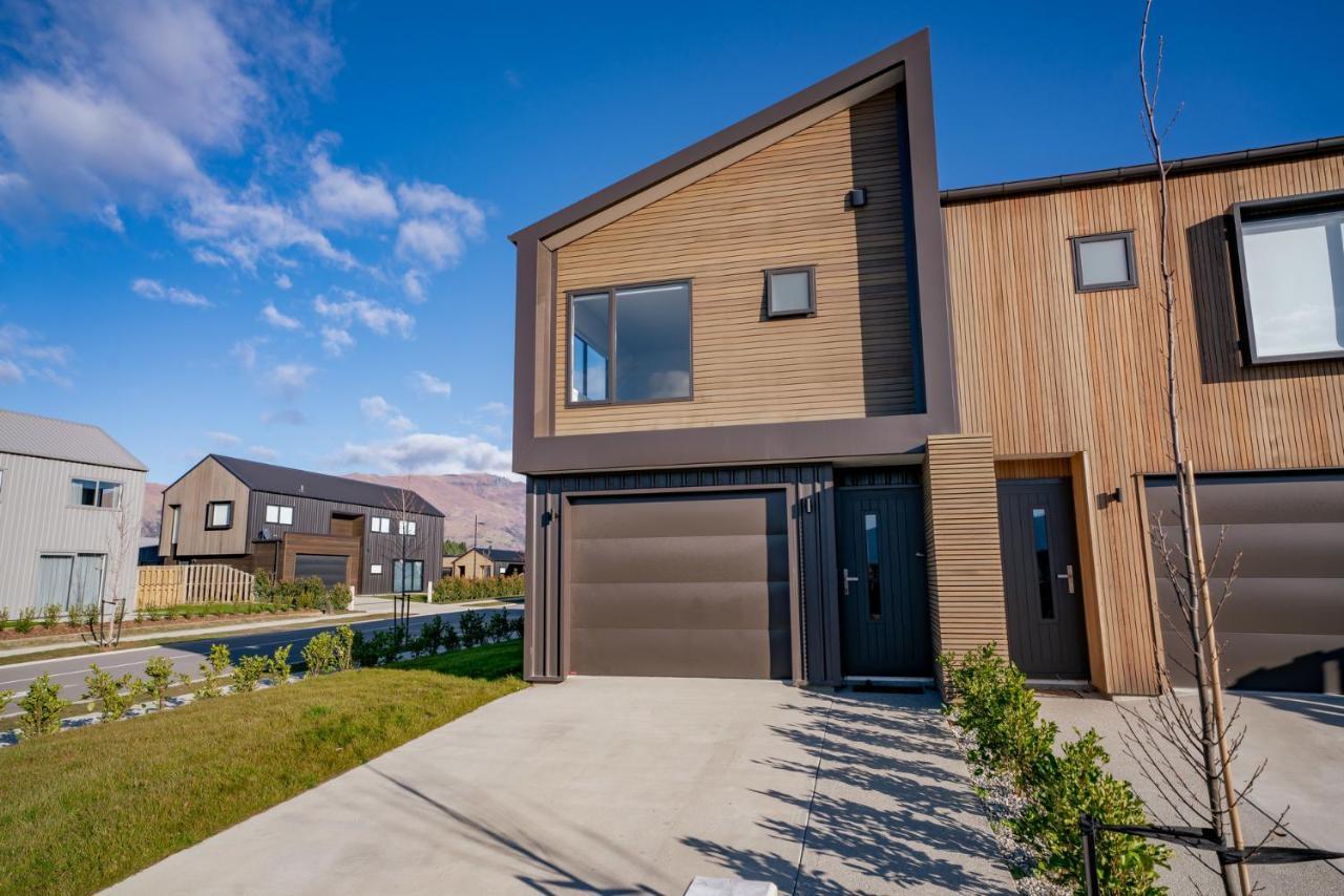 Wanaka Wonder - Wanaka Holiday Home Exterior photo